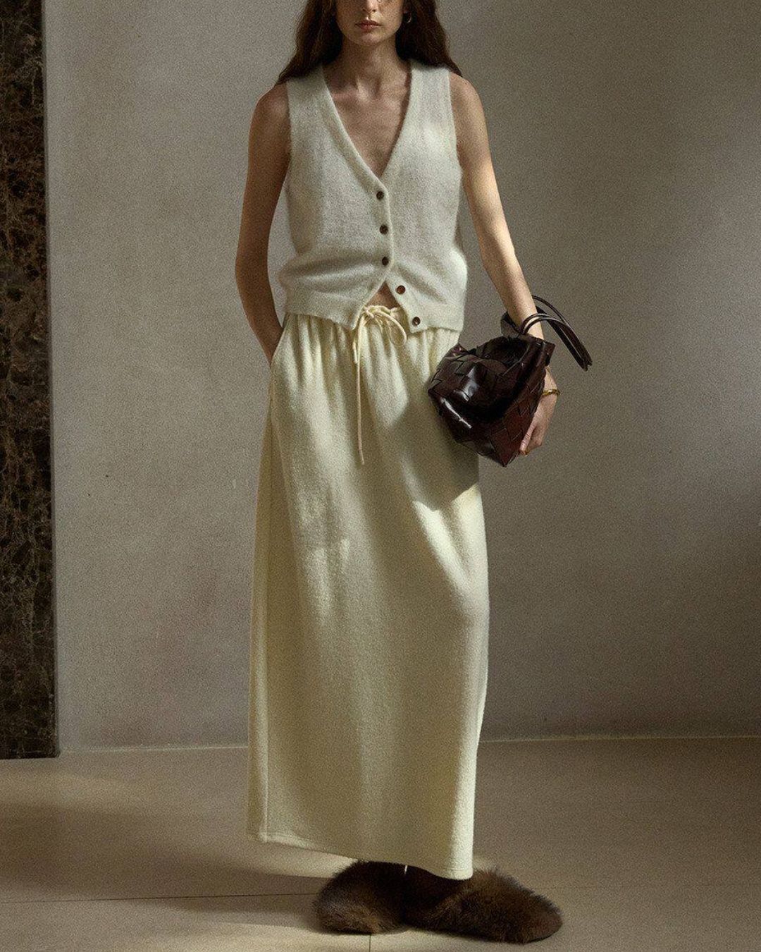 Fluffy Mohair Blend V-neck Vest　VT021